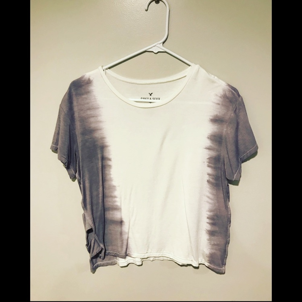 American Eagle tshirt